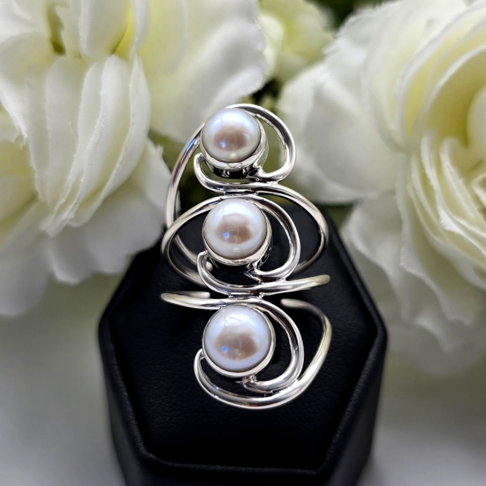 🥰 ROYAL UNION STERLING SILVER RING